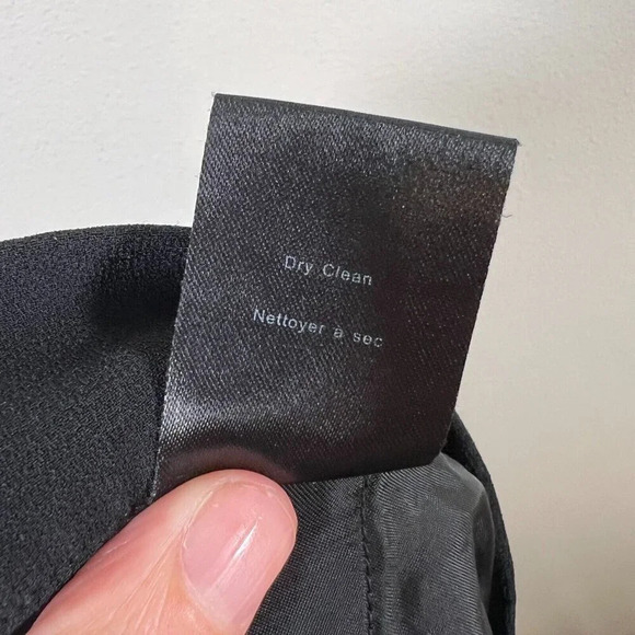 Aritzia Babaton Harvey Pleated Jogger Pant Size 2 Black Work Office Career - Picture 10 of 10